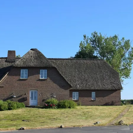 Soenke-nissen Im Reetdachhaus Bongsiel